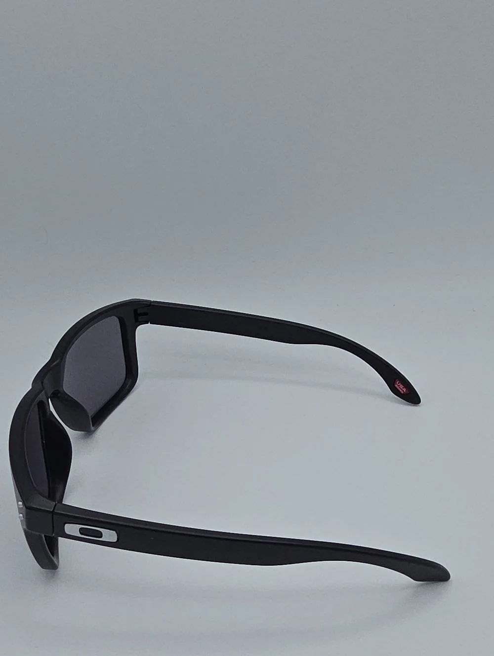 Oakley Holbrook OO9102-E855 Sunglasses 57-18-137 Matte Black Made in Italy